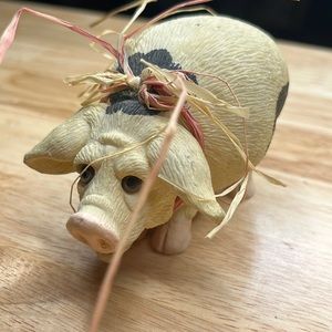 Pete Apsit 1992 Black & White Spotted Pig figurine W/ Glass Eyes